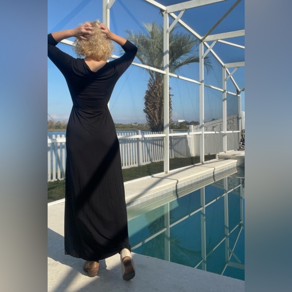 Buttoned Maxi Dress - Picture 6 of 9